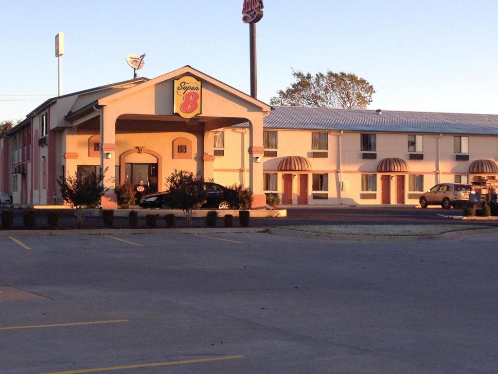 Super 8 By Wyndham Sallisaw Exteriér fotografie